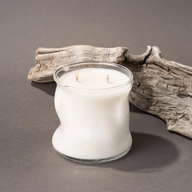 Ароматическая свеча ручной работы YLANG YLANG в стеклянном подсвечнике